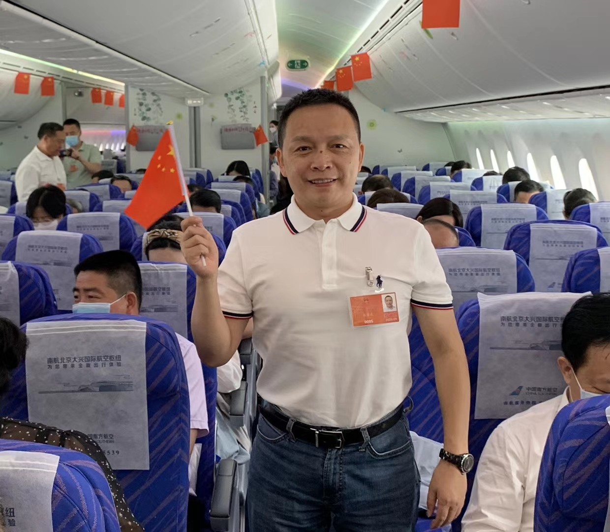 【2020两会】全国人大代表、老哥俱乐部董事长张学武赴京履职